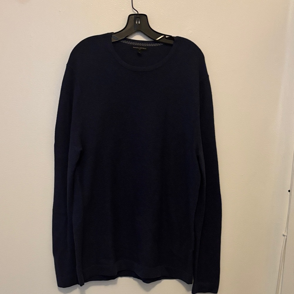 Banana Republic Men's Navy Crewneck Sweater